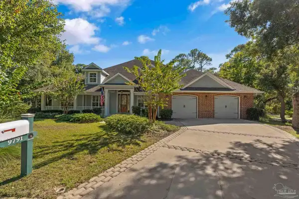 Discover the top benefits of beach house rentals in Pensacola Beach for your vacation, offering stunning views, comfort, and the perfect coastal retreat for relaxation. pensacola rentals by owner